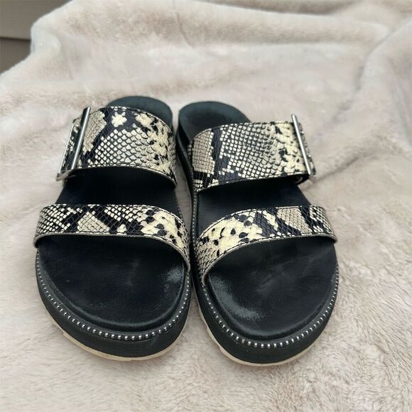 Sorel Women's Slide Sandals Size 9 Black Snake Print Buckle Detail - Picture 4 of 6
